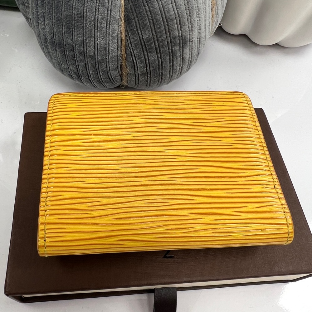 Louis Vuitton Compact Card Holder